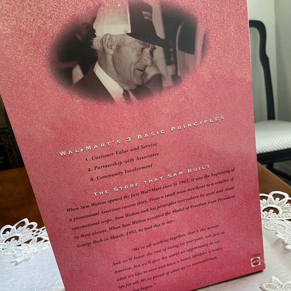 The 35th Anniversary Barbie Doll 1997 Walmart Special Edition collectib… - Picture 7 of 8